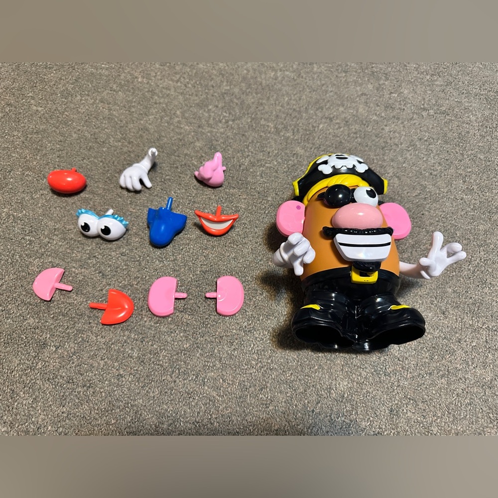 Playskool Mr. Potato Head Pirate Spud &  Accessories